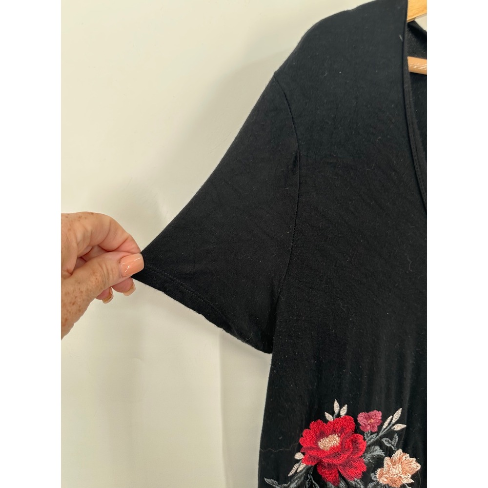 American Eagle Soft & Sexy Womens L Floral Embroidered Casual Flowy Peplum Soft - Picture 7 of 8